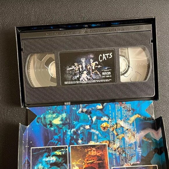 Cats: The Musical VHS, 1998 Cardboard sleeve In Good shape - Picture 4 of 5